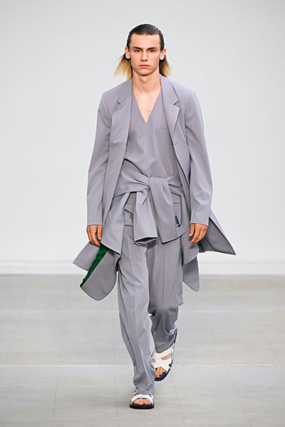 اختبر روعة الثمانينيات مع تشكيلة PAUL SMITH لربيع وصيف 2023